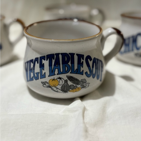 Classic White and Blue Soup Mugs Set of 4 Vintage - Picture 4 of 9